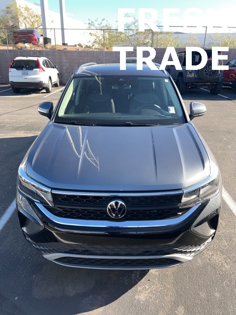 2023 Volkswagen Taos SE photo 3