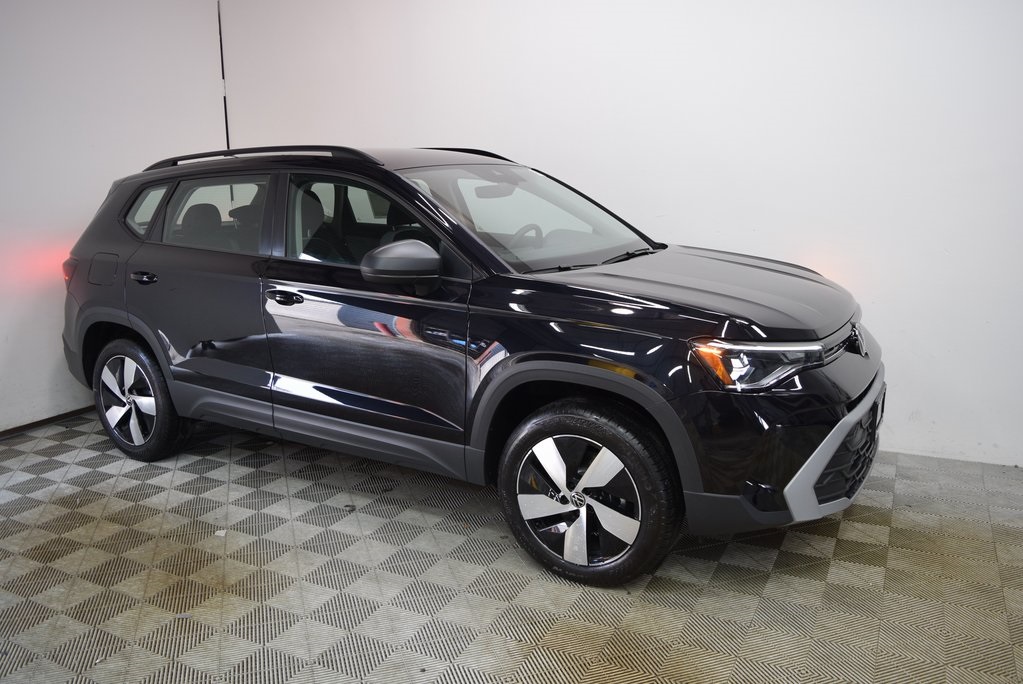2025 Volkswagen Taos S photo 3