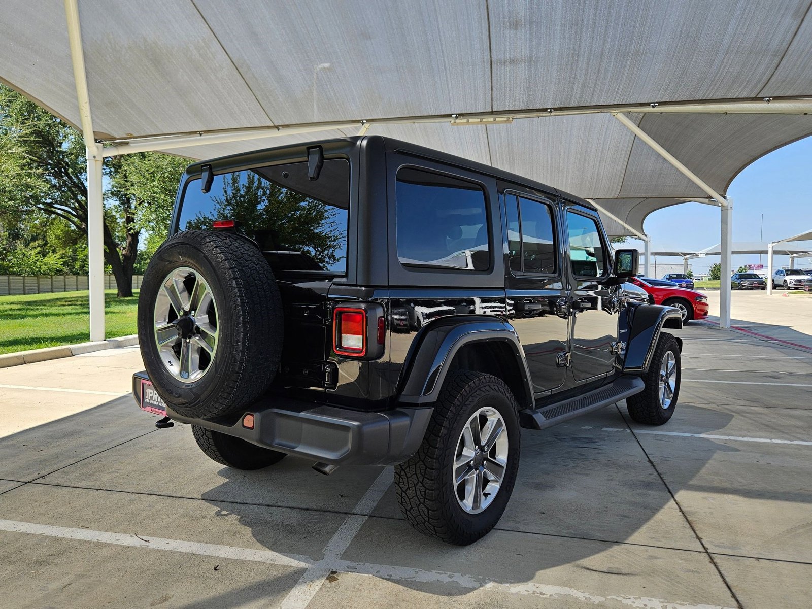 2022 Jeep Wrangler Unlimited Sahara photo 5
