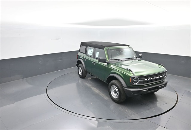 2025 Ford Bronco Base photo 10