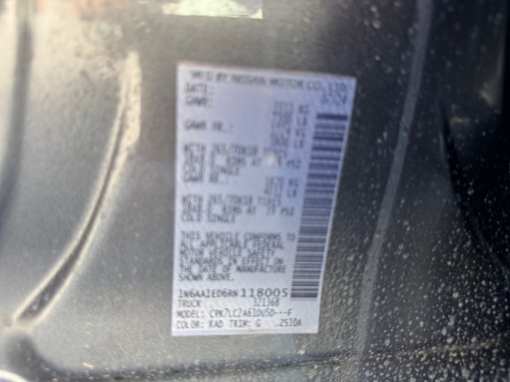 2024 Nissan Titan SV photo 18