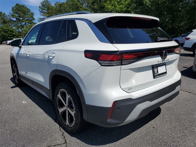 2025 Volkswagen Tiguan SE photo 3