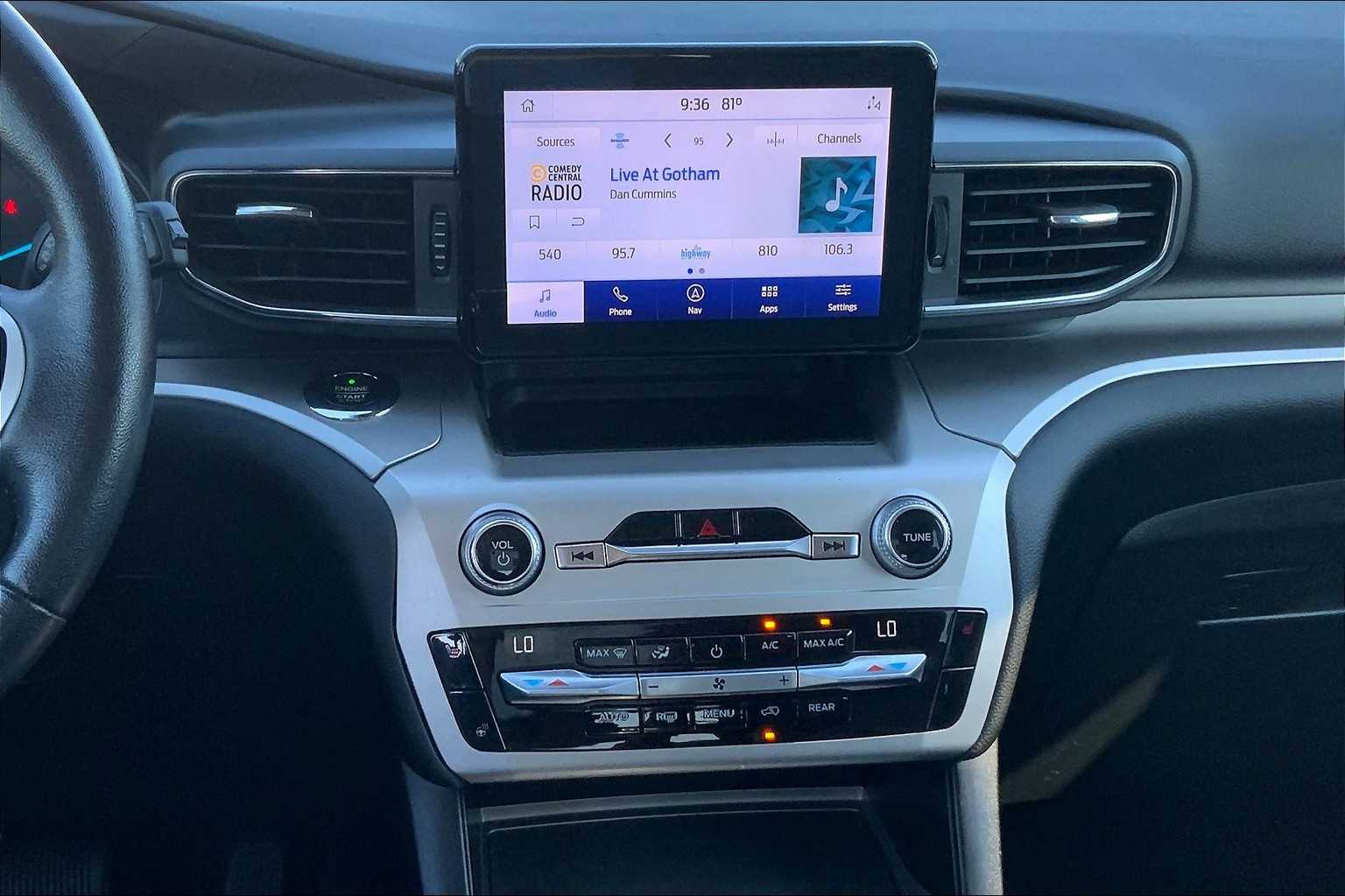 2021 Ford Explorer XLT photo 5