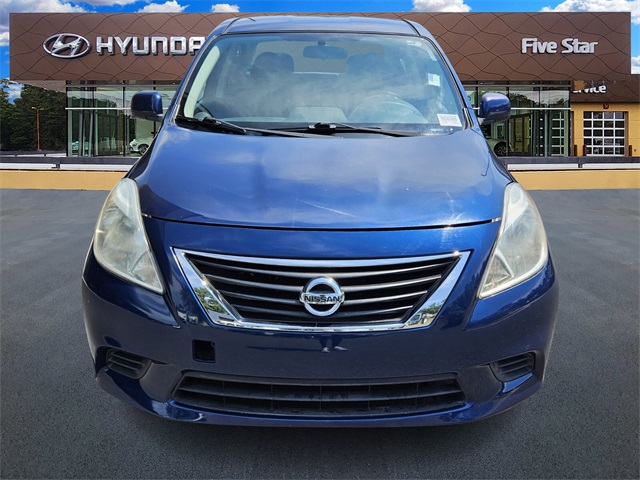 2012 Nissan Versa 1.6 SV photo 2