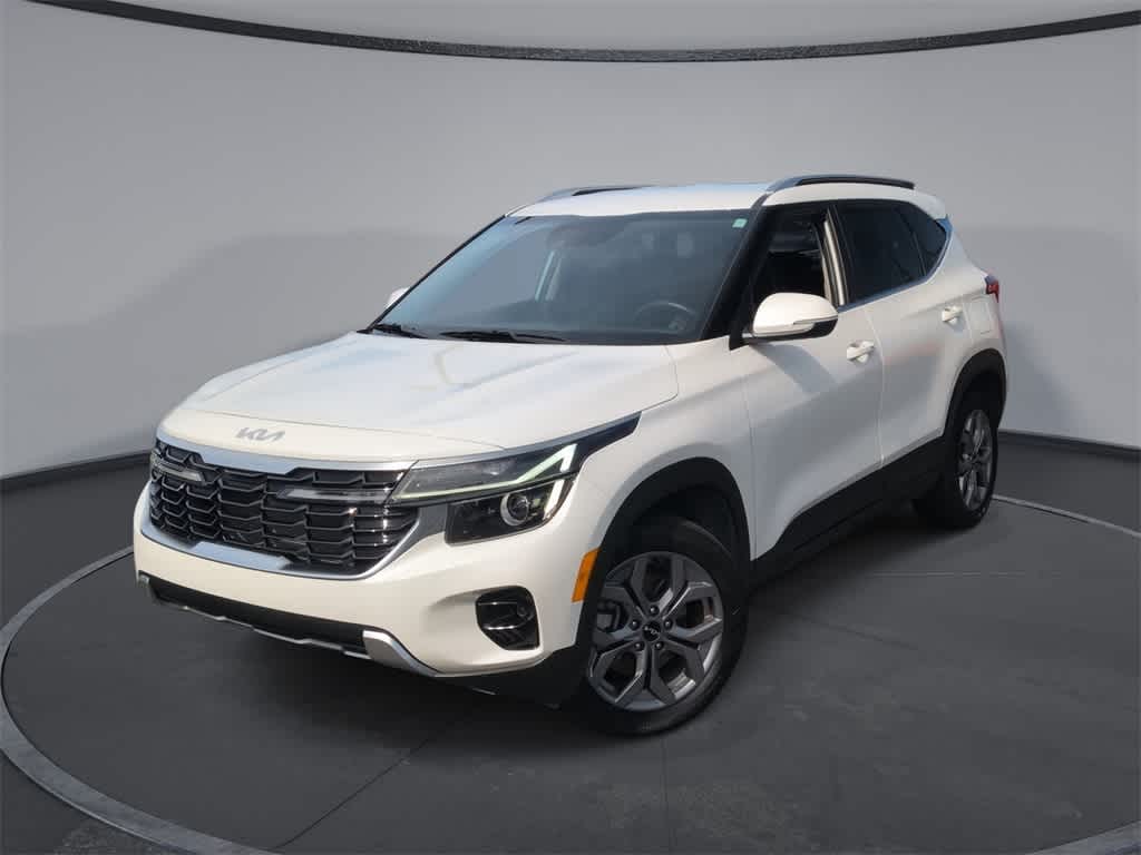 2024 Kia Seltos S's photo