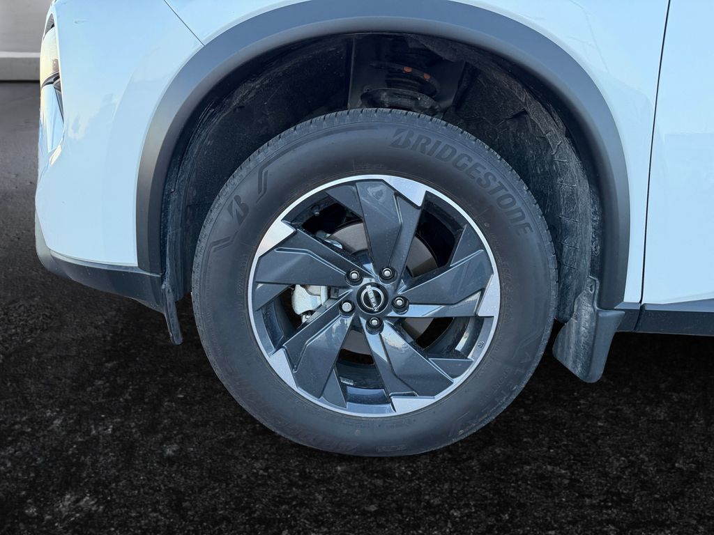 2024 Nissan Rogue SV photo 21