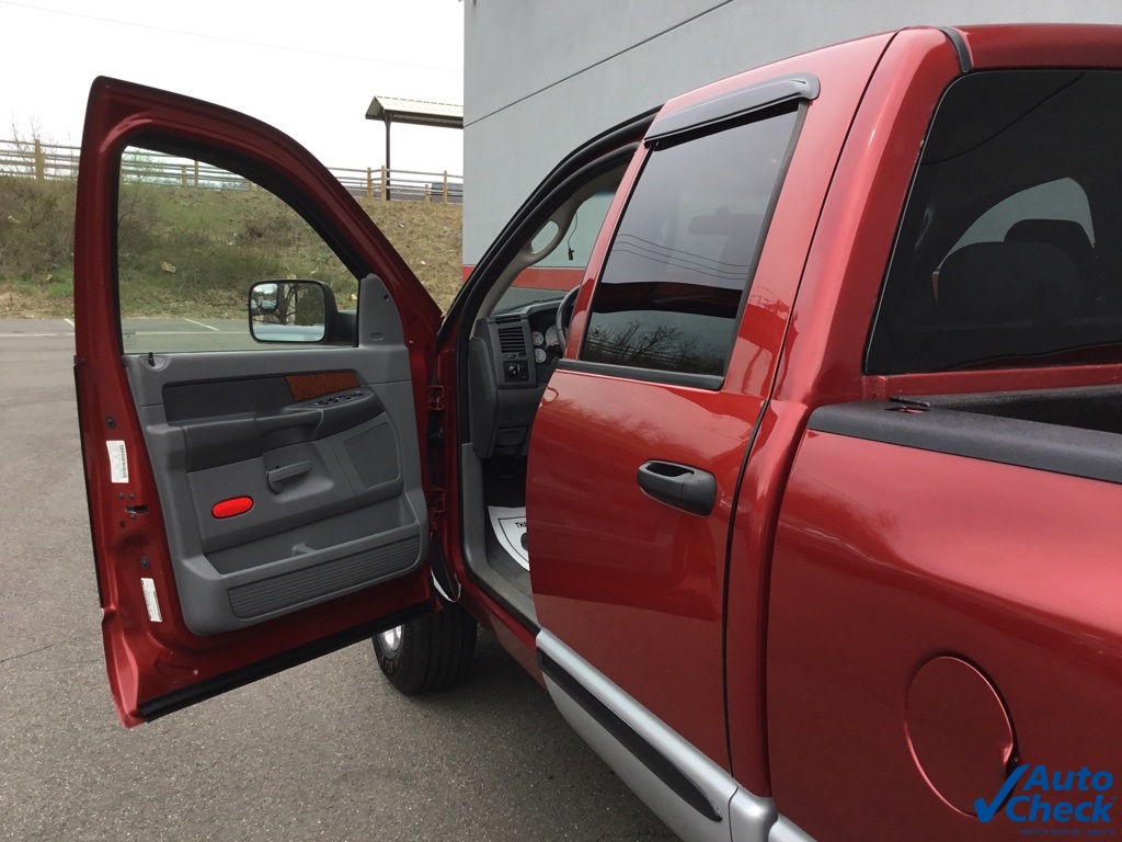 2006 Dodge Ram SLT photo 31