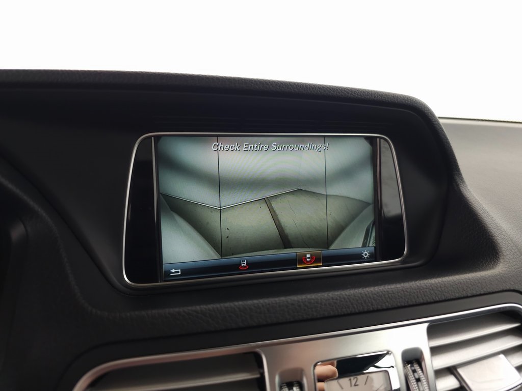 2016 Mercedes Benz E 400 4MATIC photo 18