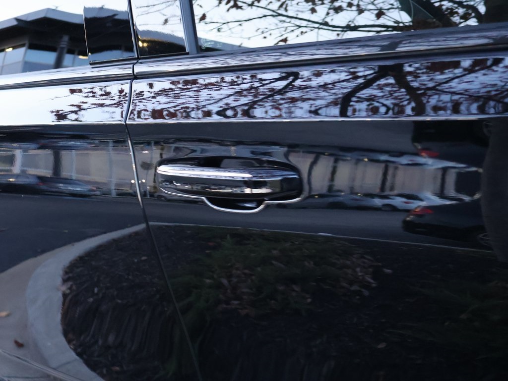 2021 Cadillac Escalade Sport photo 4