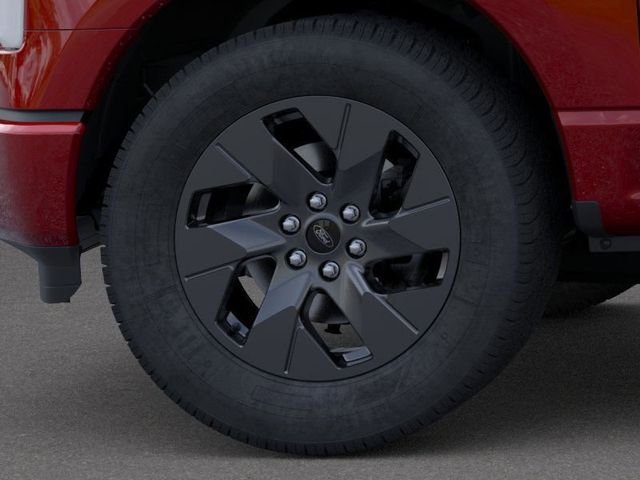 2025 Ford F-150 Lightning photo 16