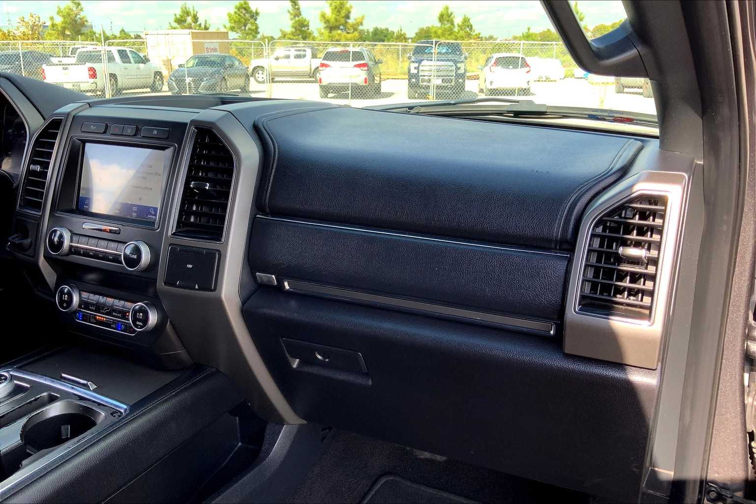 2021 Ford Expedition XLT photo 17