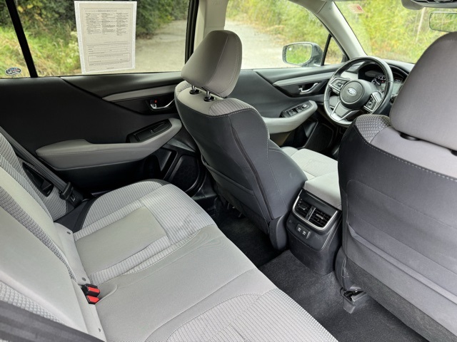 2022 Subaru Outback Premium photo 16