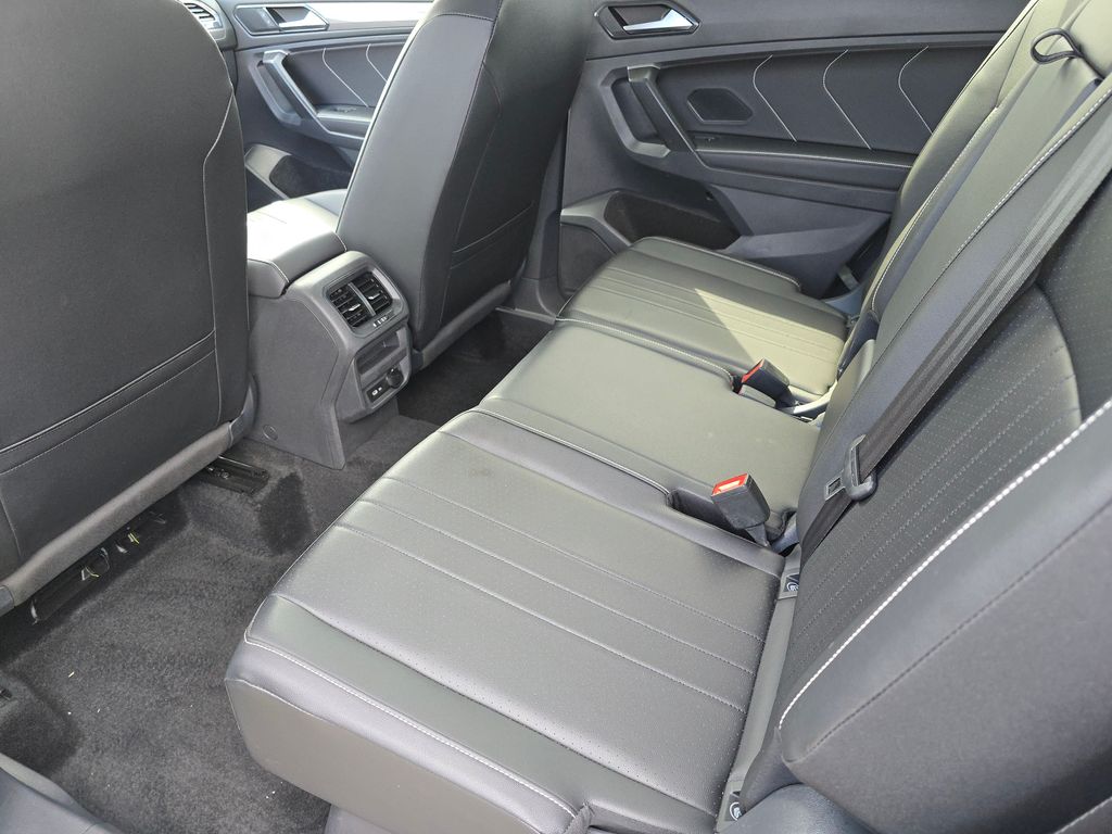 2024 Volkswagen Tiguan SE Wolfsburg Edition photo 14