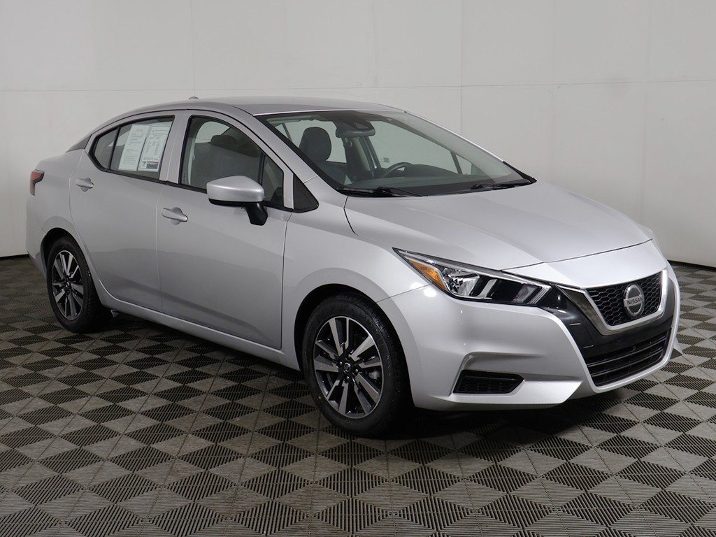 2022 Nissan Versa 1.6 SV photo 2