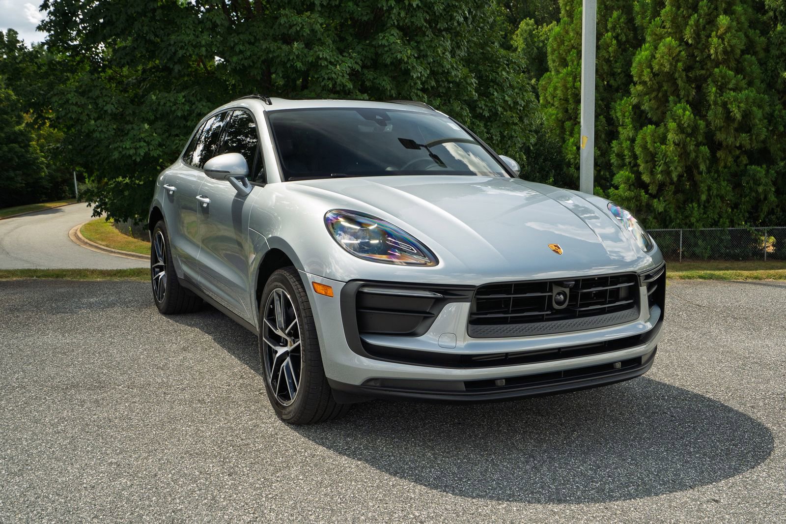 2023 Porsche Macan Base photo 9