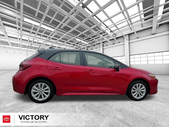 2025 Toyota Corolla SE photo 2