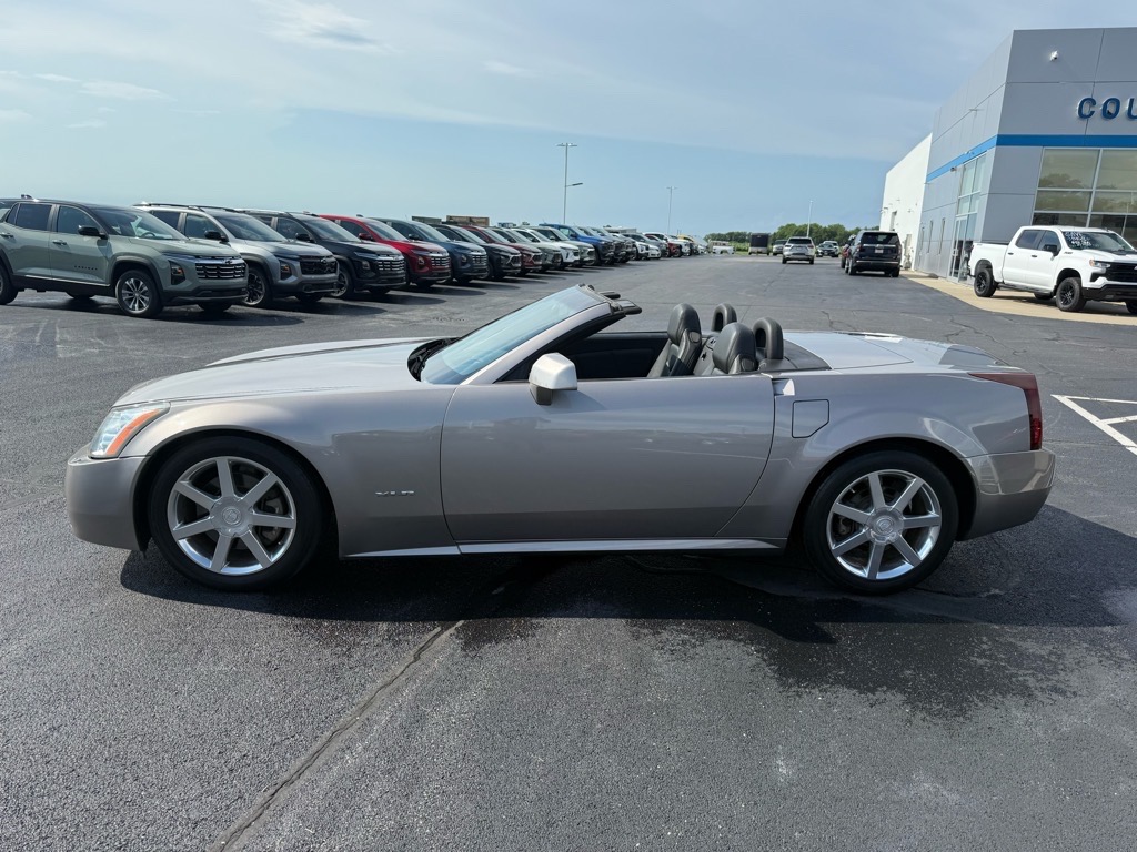 Used 2005 Cadillac XLR Base with VIN 1G6YV34A255601836 for sale in Herscher, IL