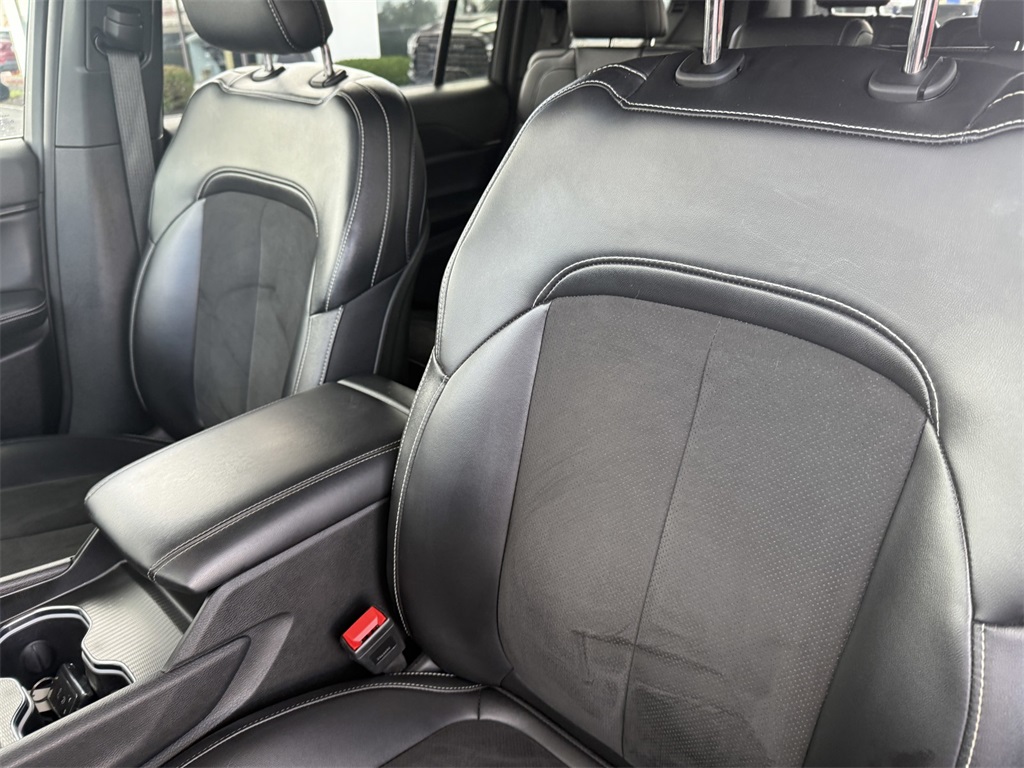 2024 Jeep Grand Cherokee Altitude photo 13