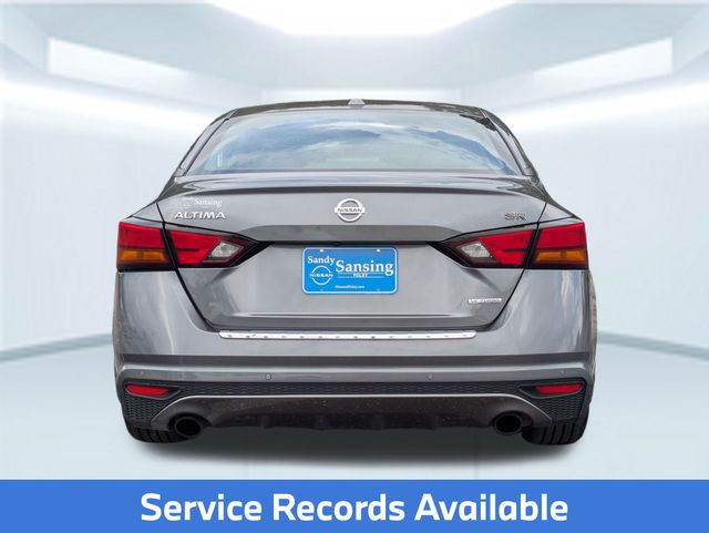 2022 Nissan Altima SR photo 3