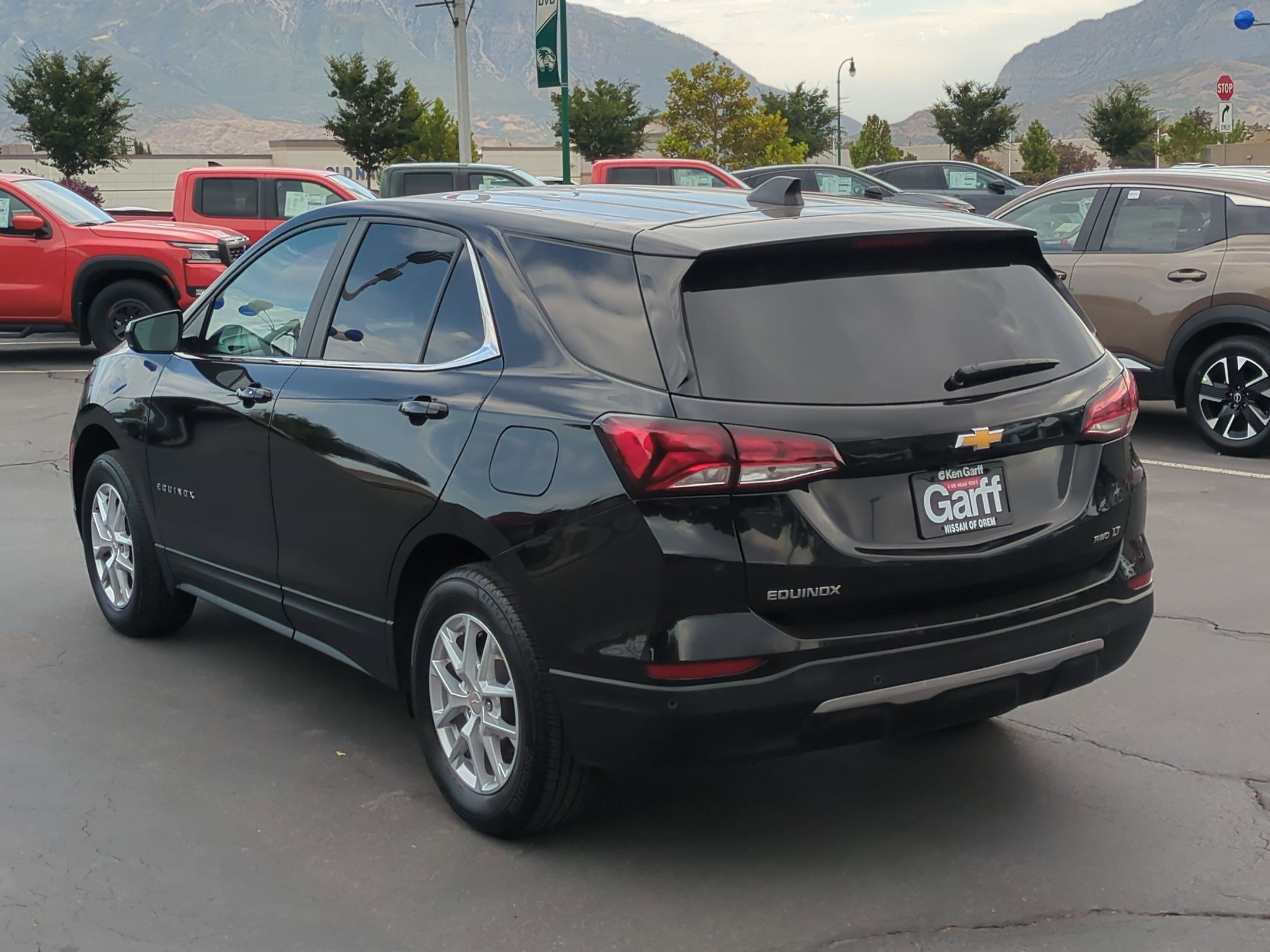 2024 Chevrolet Equinox LT photo 3