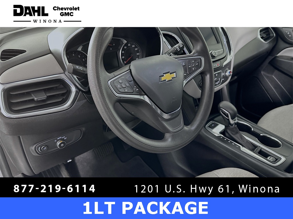 2023 Chevrolet Equinox LT photo 2