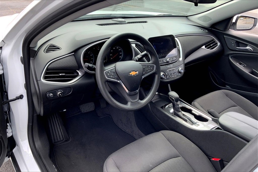 2022 Chevrolet Malibu 1LT photo 13