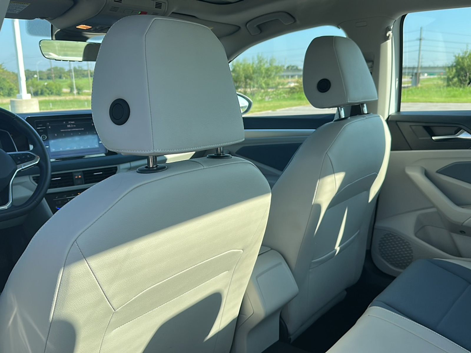 2025 Volkswagen Jetta 1.5T SE photo 9