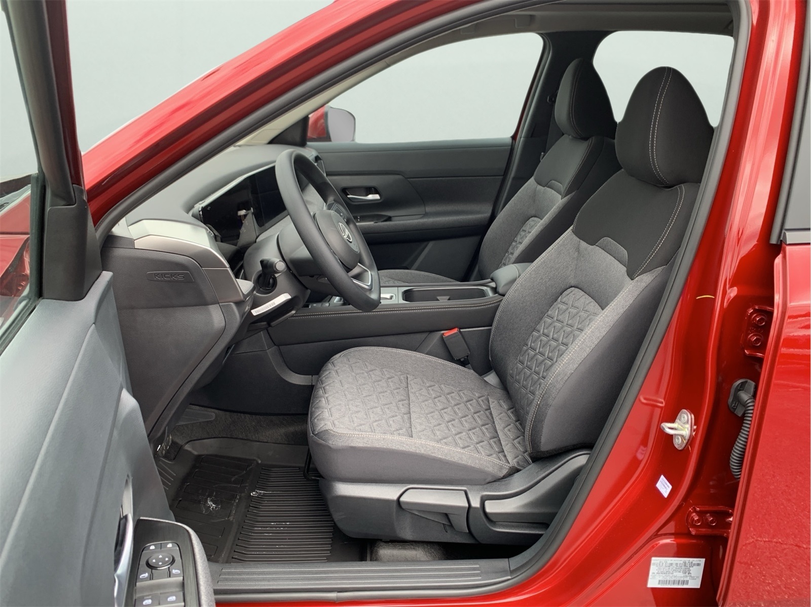 2025 Nissan Kicks SV photo 12