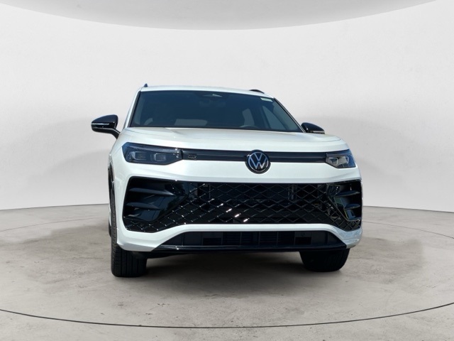 2025 Volkswagen Tiguan SE R-Line Black photo 2