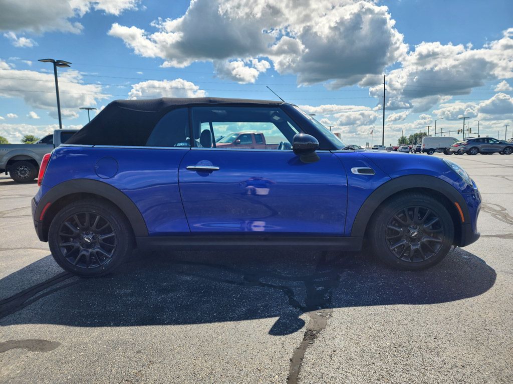 2019 Mini Cooper Convertible photo 4