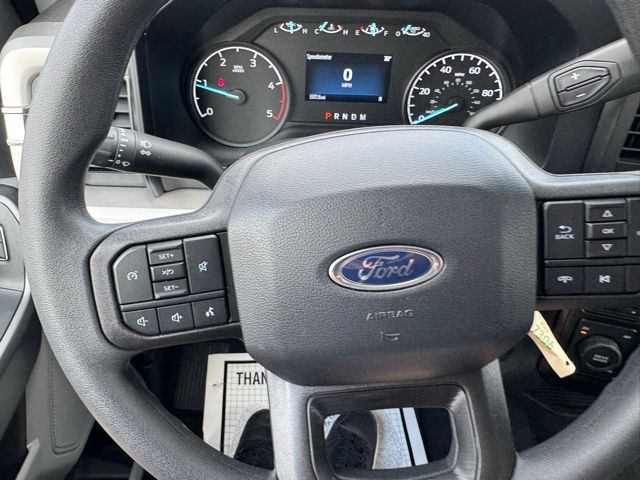 2024 Ford F-350 photo 21