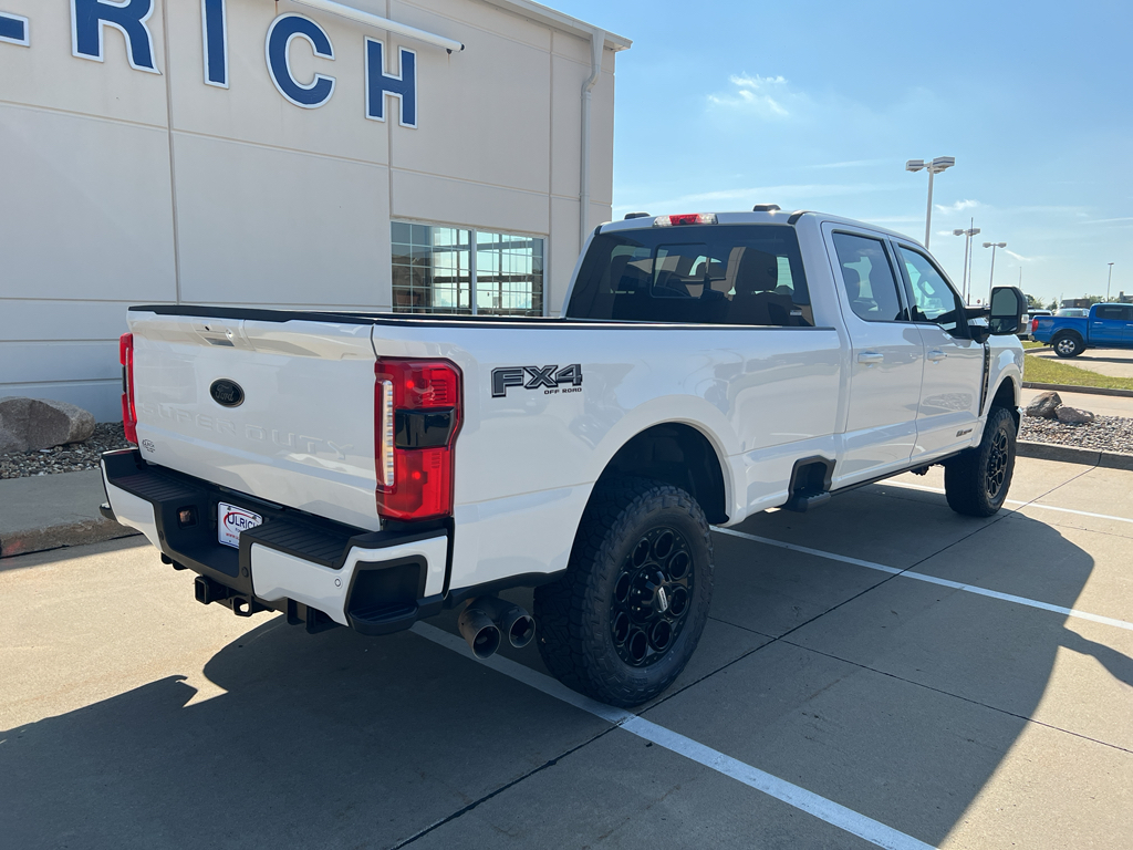 2023 Ford F-350 Lariat photo 10