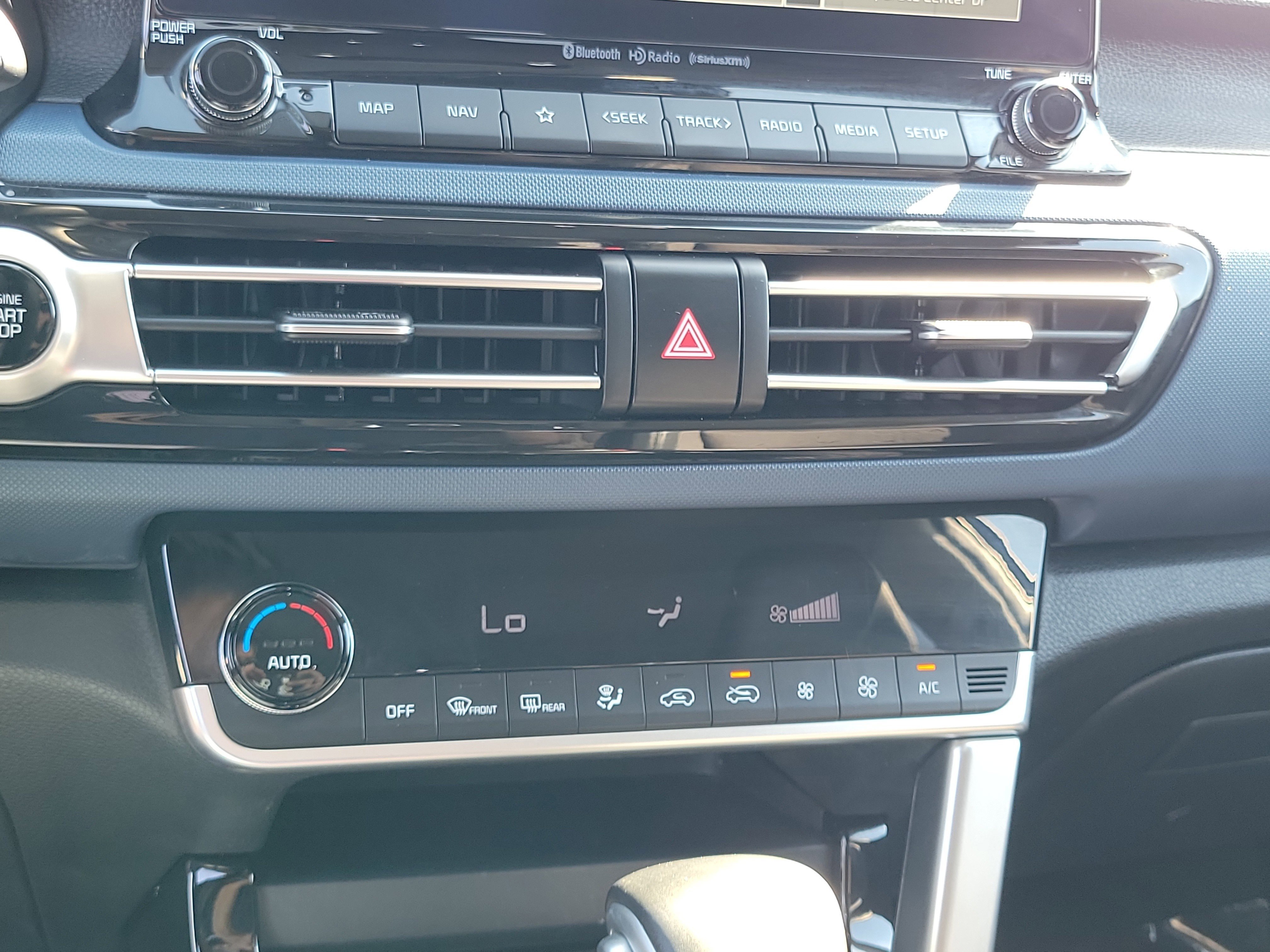 2022 Kia Seltos Nightfall Edition photo 3