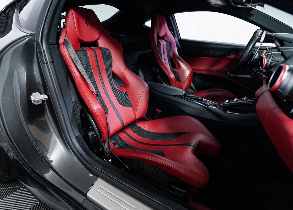 2020 Ferrari 812 Superfast Base photo 16