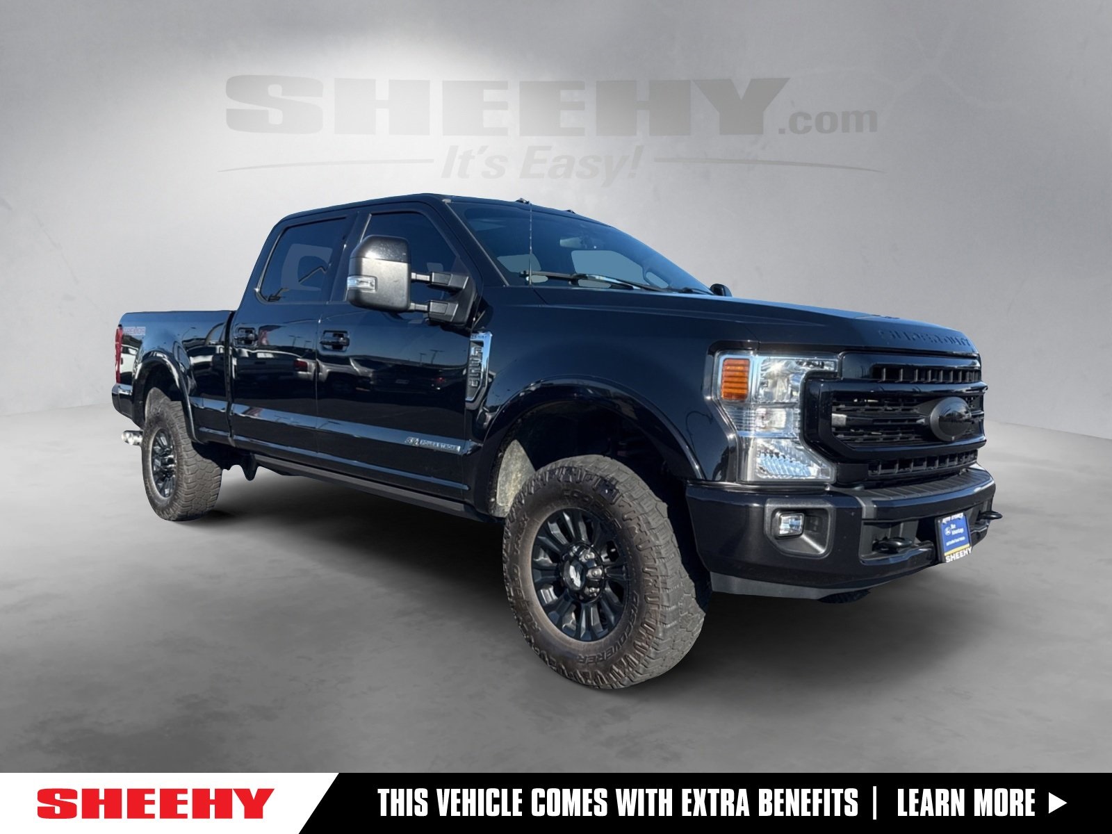 2022 Ford F-350 Super Duty Lariat's photo