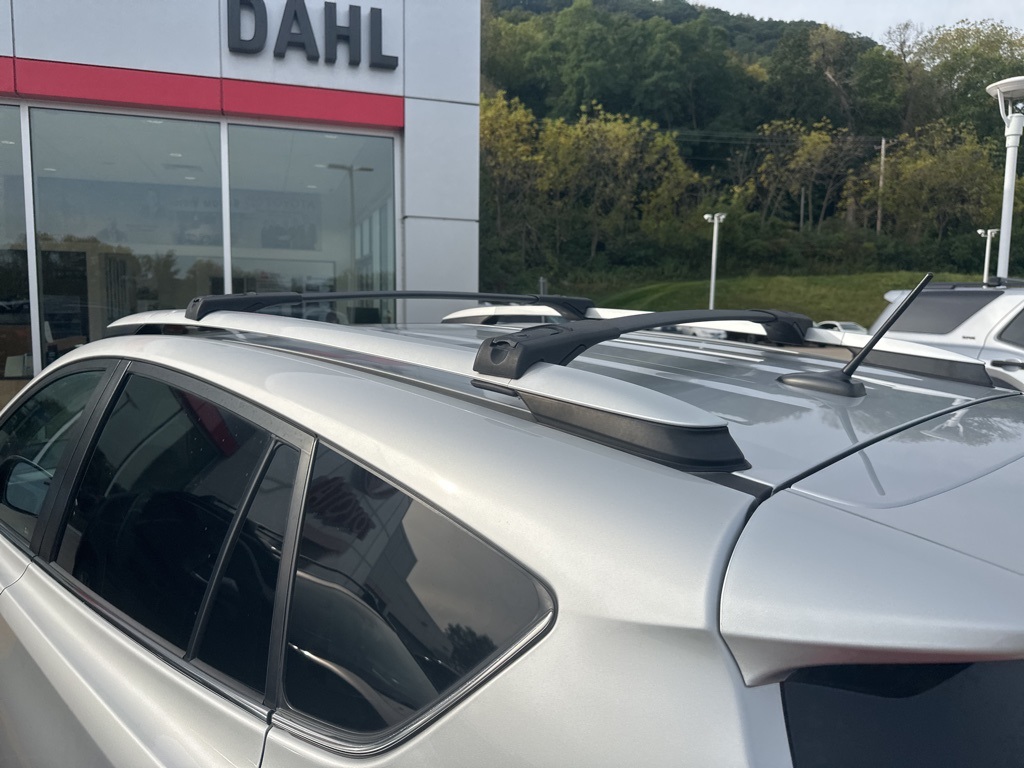 2015 Toyota RAV4 Limited photo 13