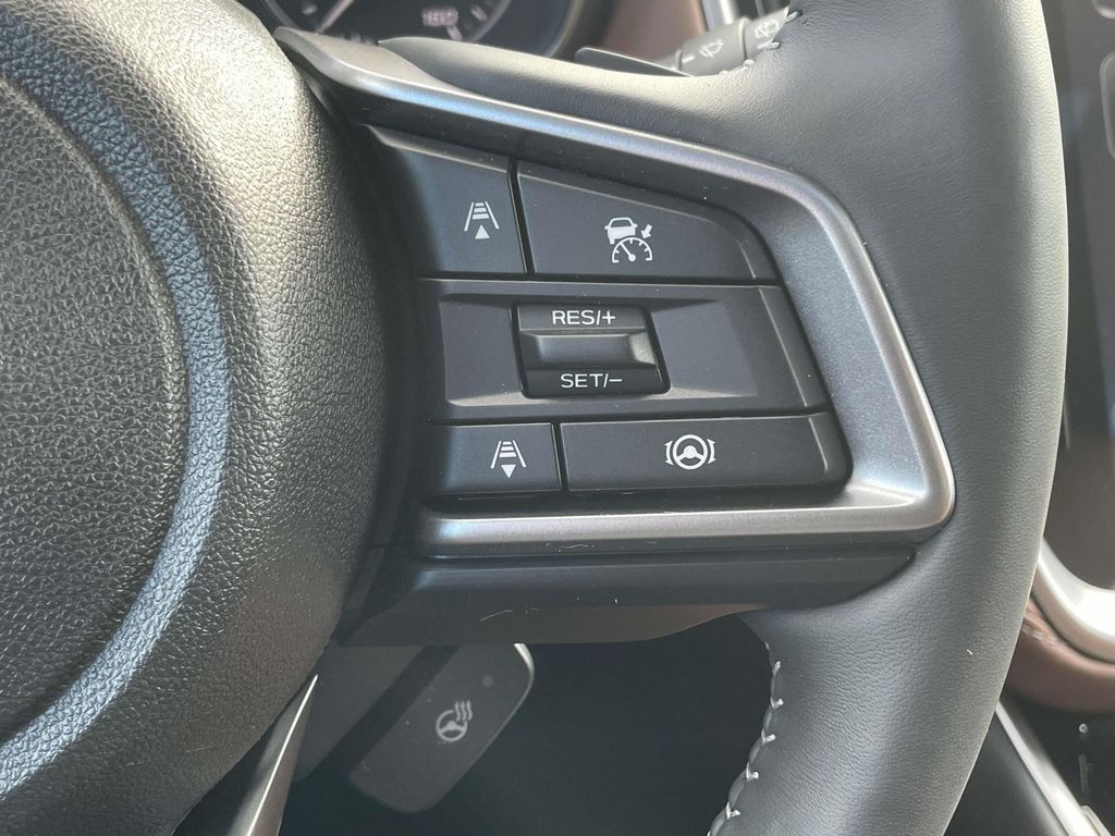2025 Subaru Outback Touring XT photo 9