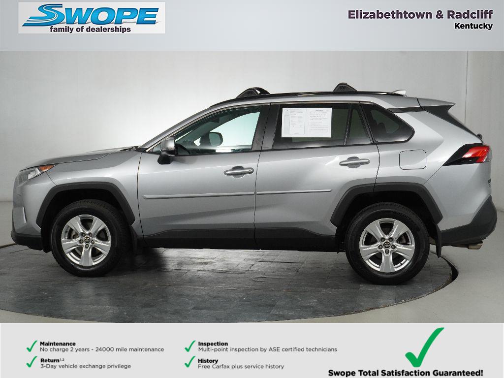 2021 Toyota RAV4 XLE photo 6