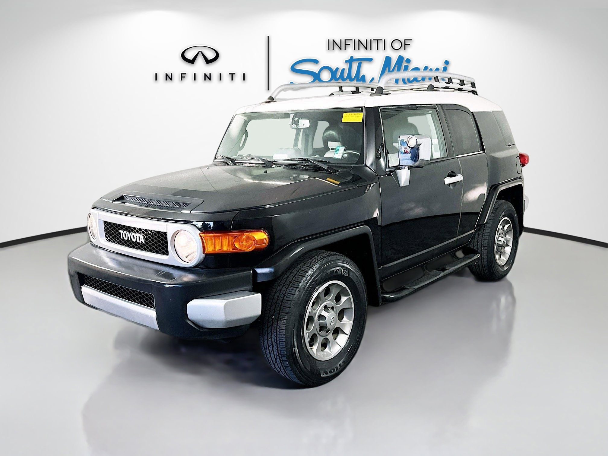 2013 Toyota FJ Cruiser Base photo 3