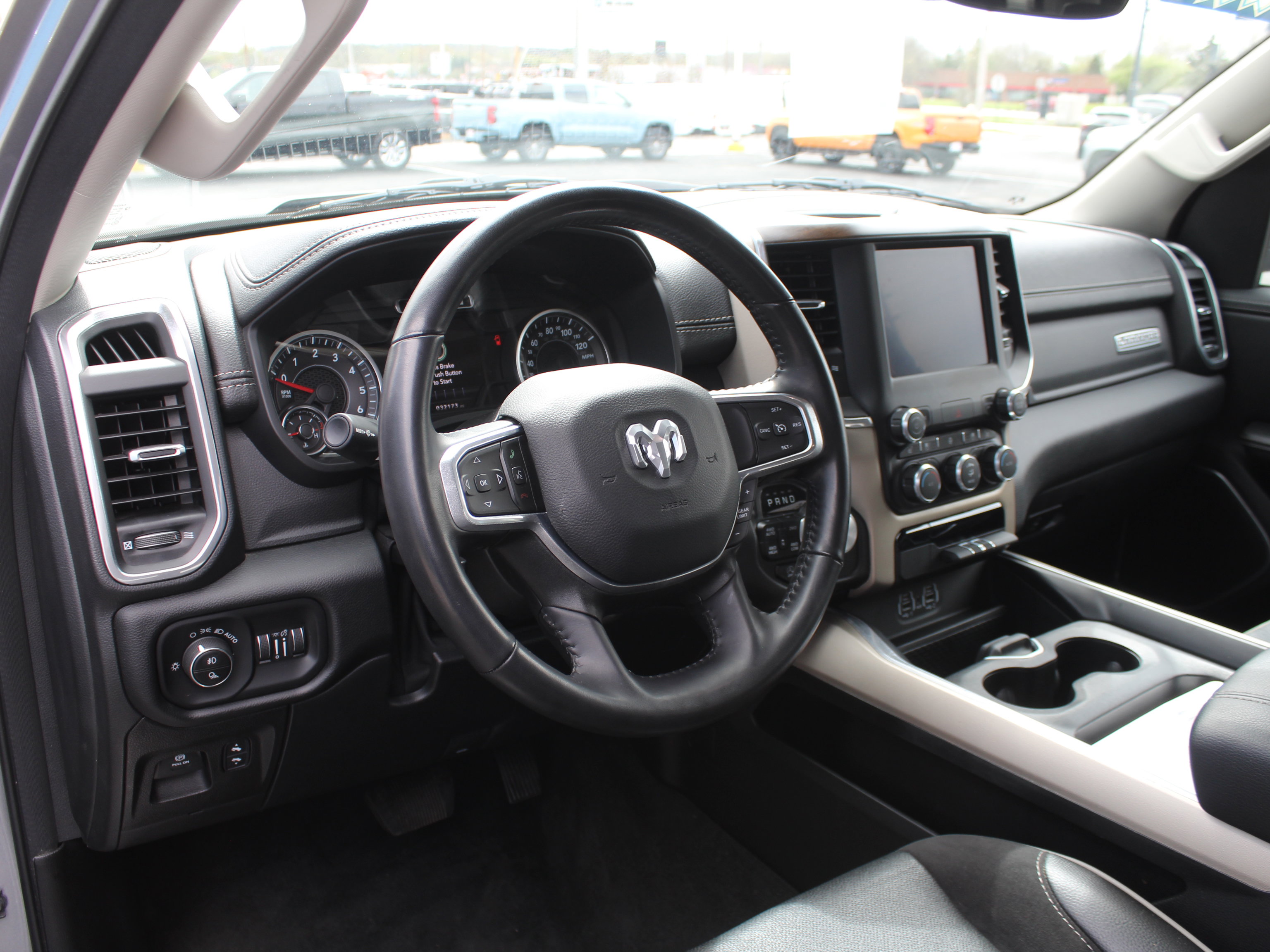 2022 Ram 1500 Laramie photo 14