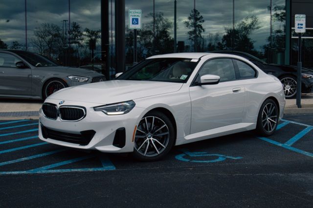 2023 BMW 2 Series 230i's photo