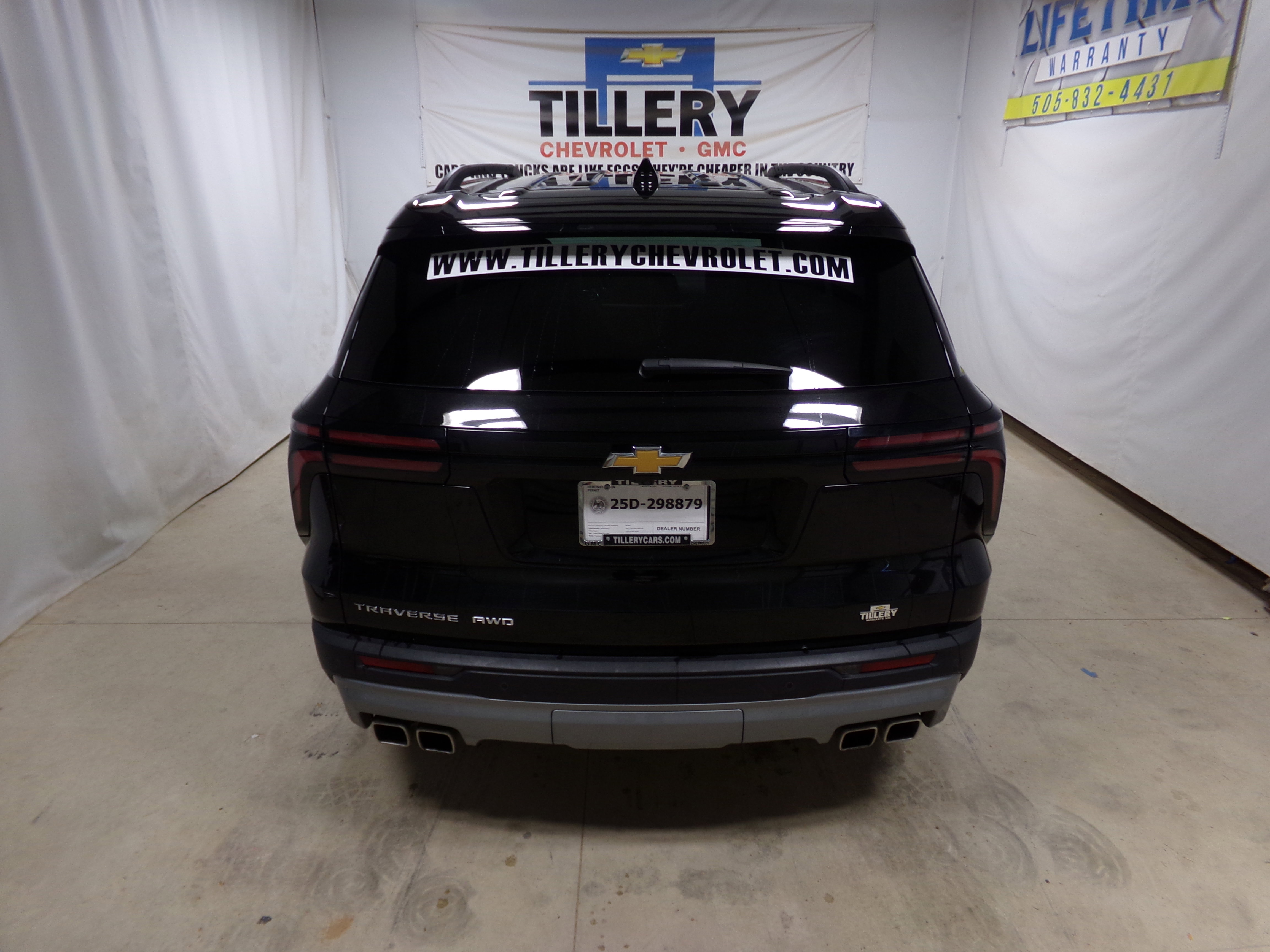 2025 Chevrolet Traverse photo 5
