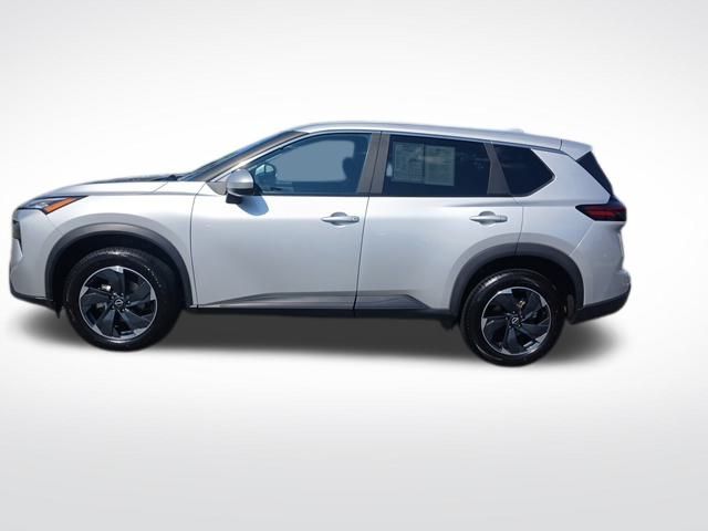 2024 Nissan Rogue SV photo 4