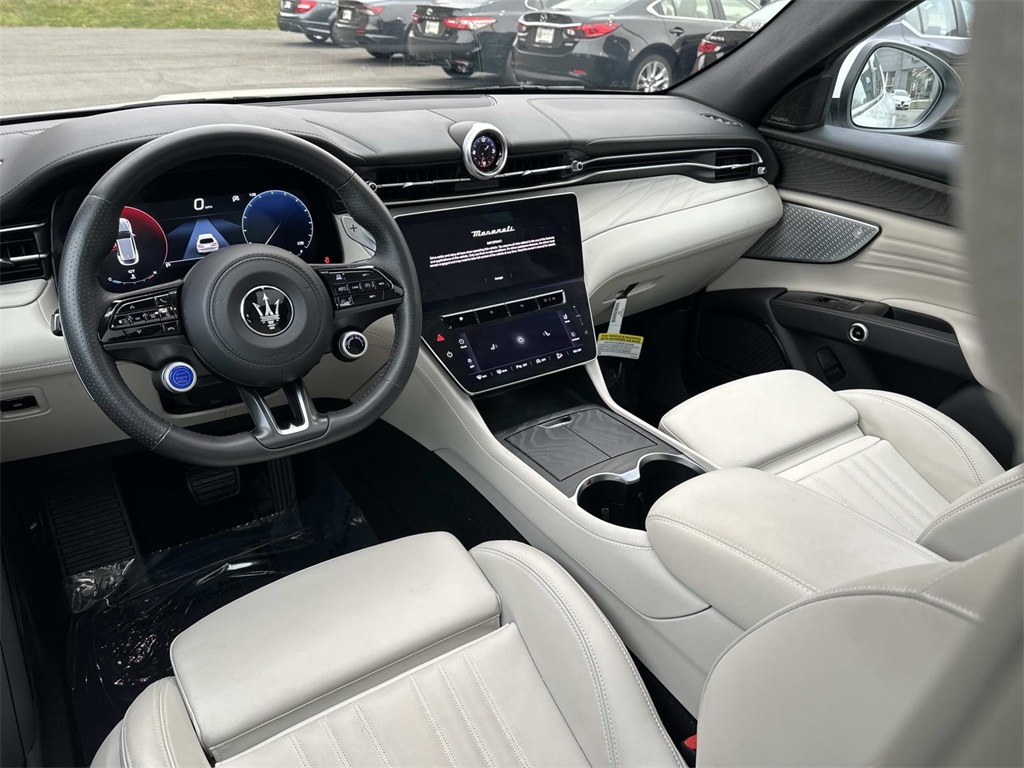 2024 Maserati Grecale GT photo 2