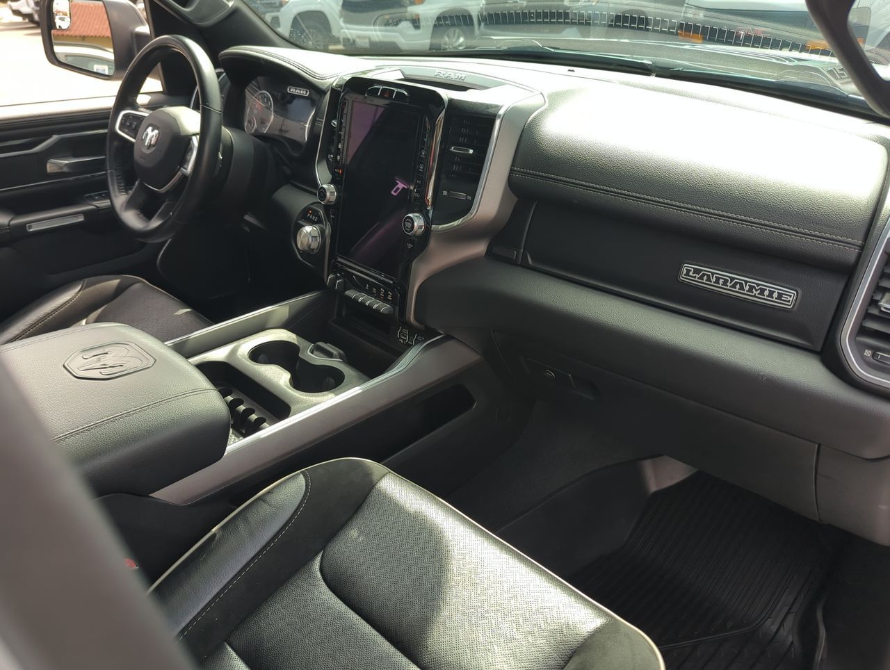 2021 Ram 1500 Laramie photo 28