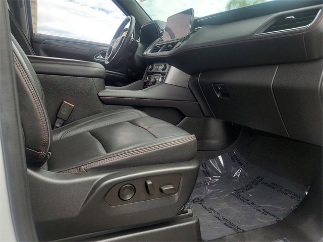 2021 Chevrolet Suburban RST photo 19