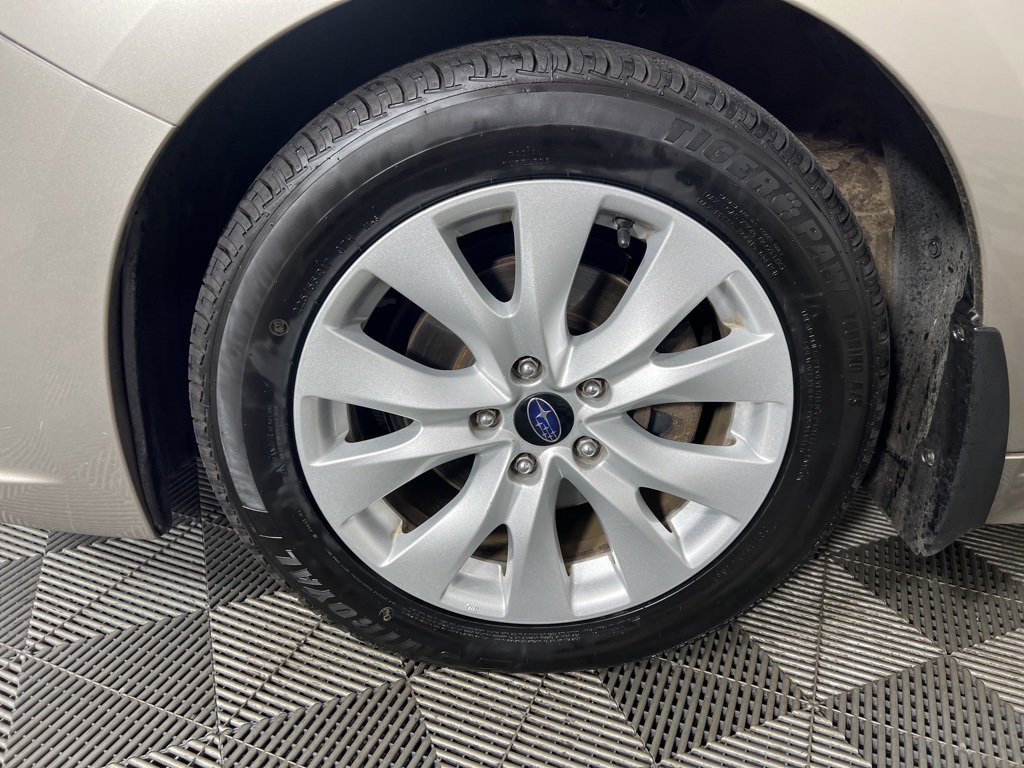 2017 Subaru Legacy 2.5i Premium photo 12