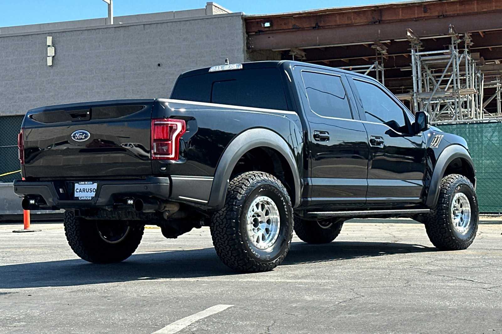 2017 Ford F-150 Raptor photo 3