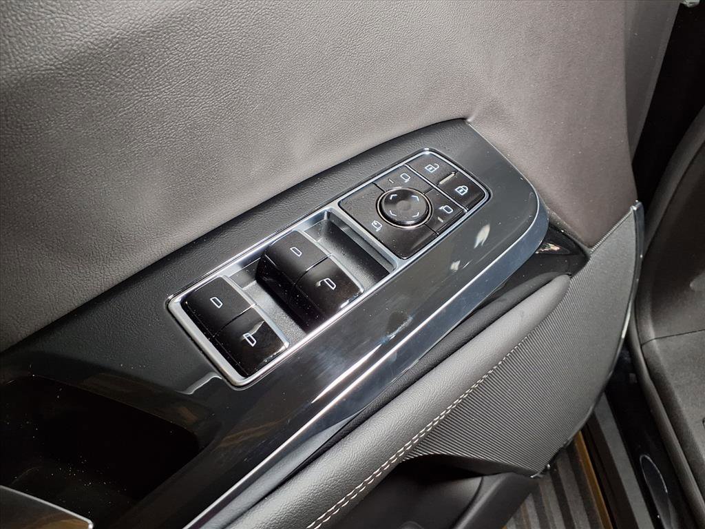 2026 Cadillac Escalade ESV Sport photo 13