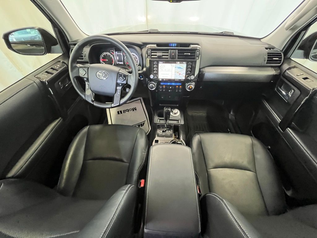 2020 Toyota 4Runner SR5 Premium photo 11